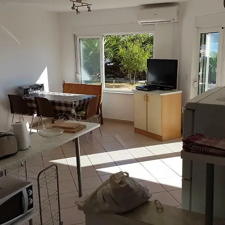 Apartment Dubravko Dobropoljana